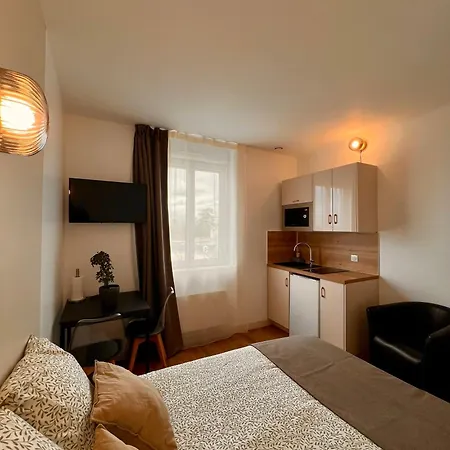 Studio 2 Pers Face Gare Sncf Appart Hotel Le Cygne D1 Bourges Exterior photo